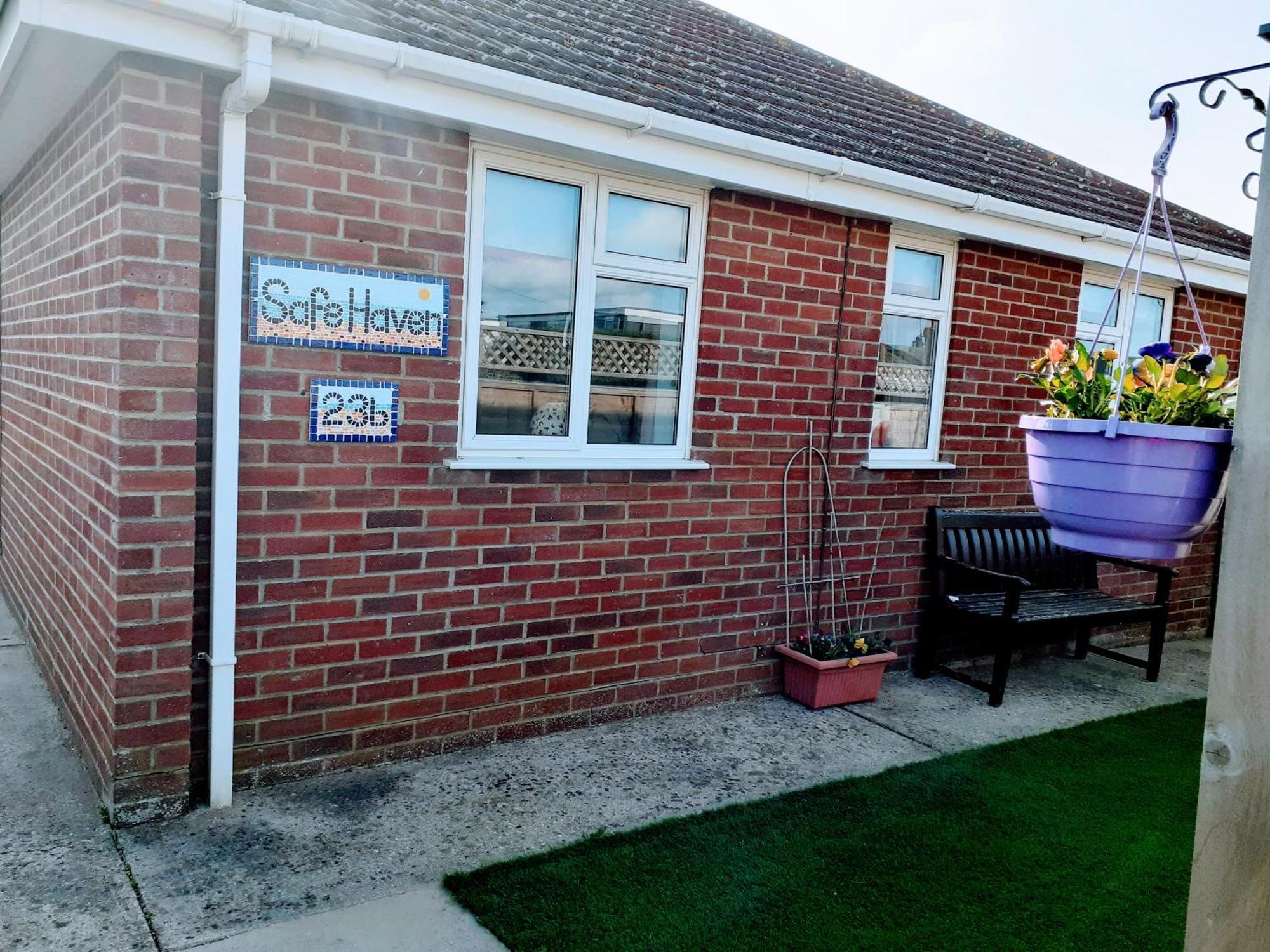 Safe Haven 1 Bed Bungalow Peacehaven Стая снимка